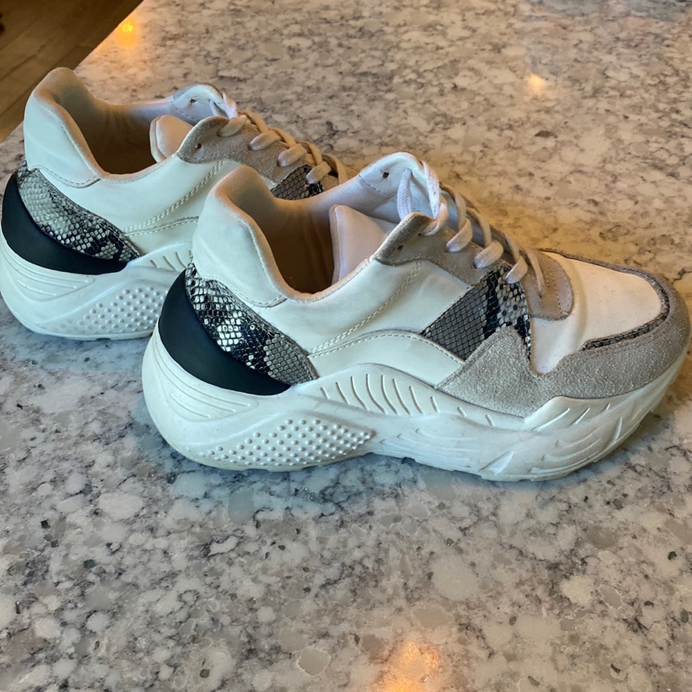 Mildly worn Steve Madden platform sneakers.